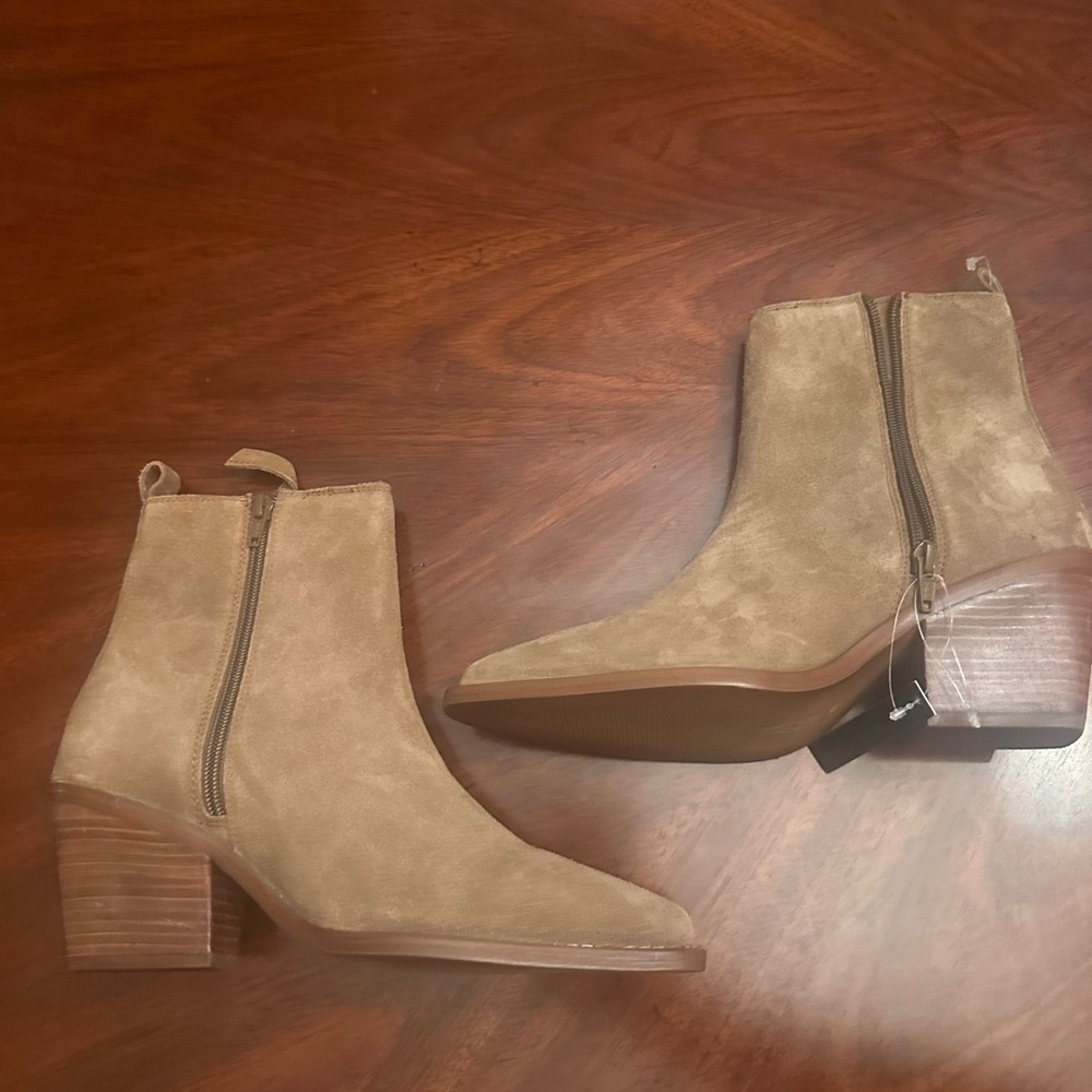 HOUSE OF HARLOW 1960 Womens Size 8 Brown Suede Booties Genuine Leather